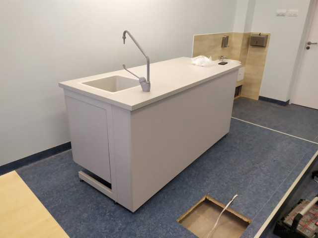 Meble ze stali nierdzewnej