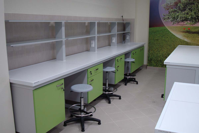 Meble ze stali nierdzewnej