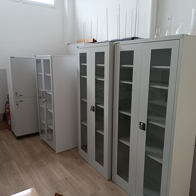 Regały laboratoryjne i magazynowe