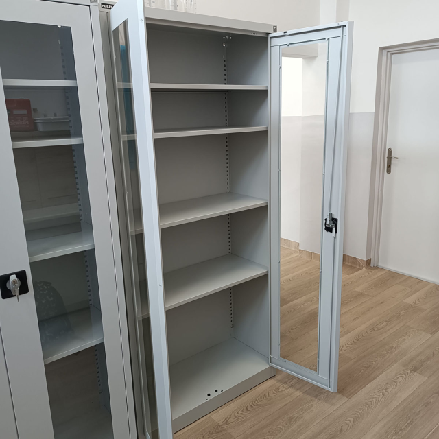 Regały laboratoryjne i magazynowe