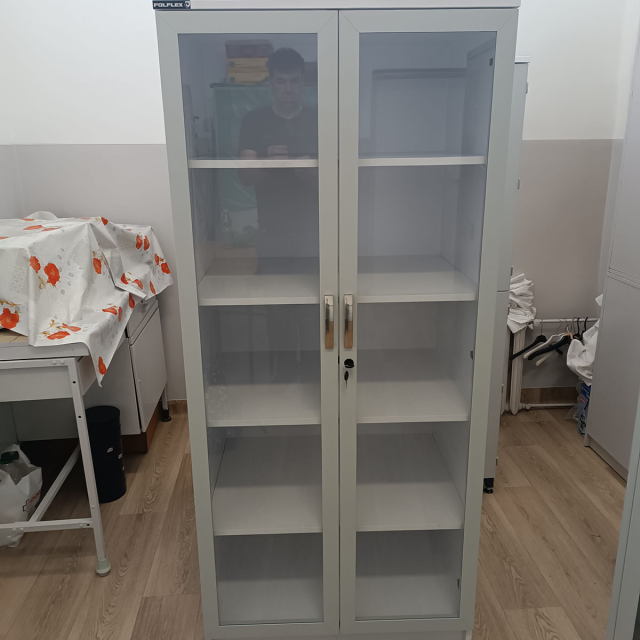 Regały laboratoryjne i magazynowe