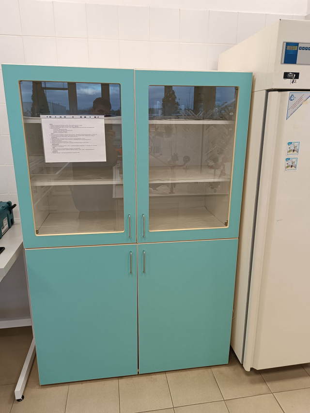 Regały laboratoryjne i magazynowe